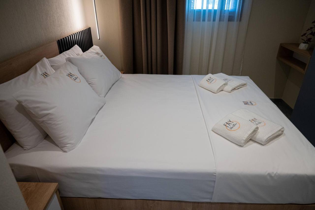 Fay Suites Flogita Esterno foto