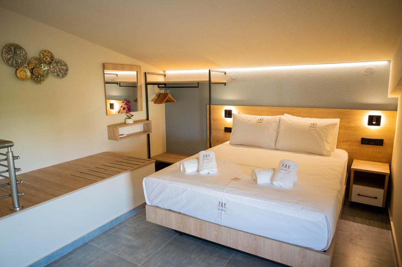 Fay Suites Flogita Esterno foto